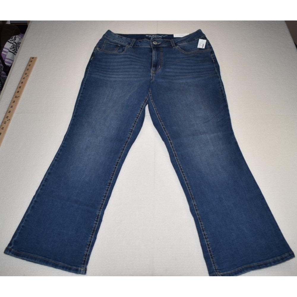M Jeans by Maurice high-rise curvy woman's 16W short 5 pocket design